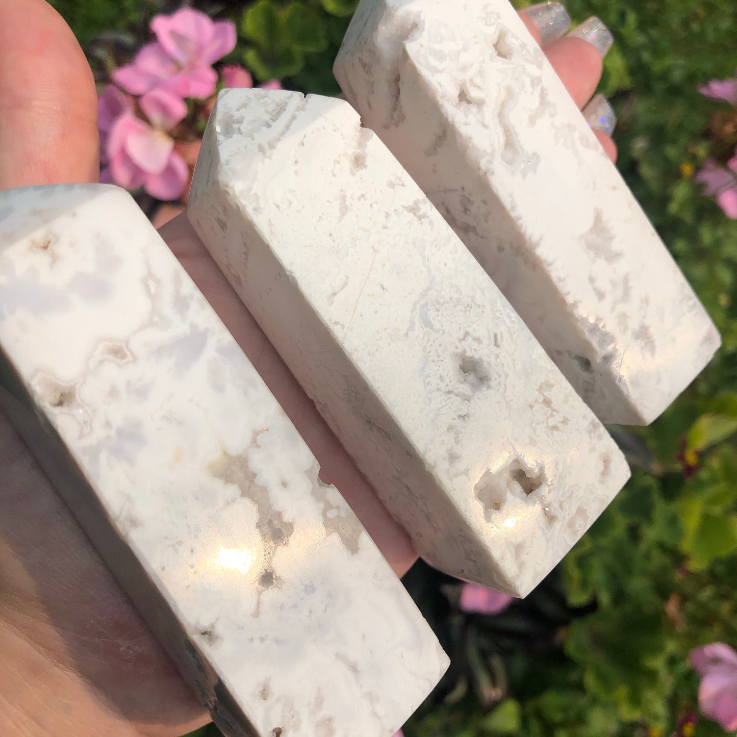 ONE High Grade Snow Agate Tower with Druzy