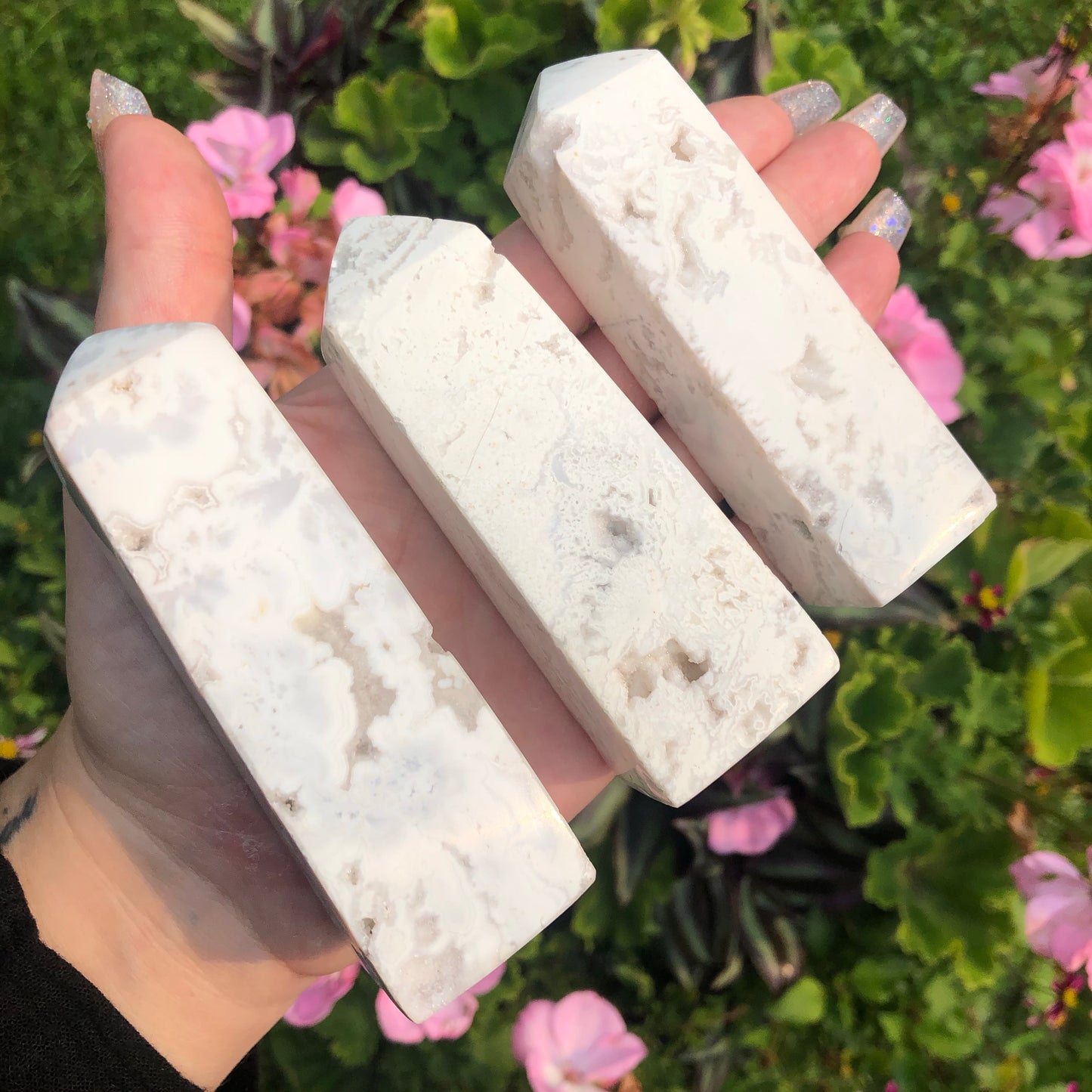 ONE High Grade Snow Agate Tower with Druzy