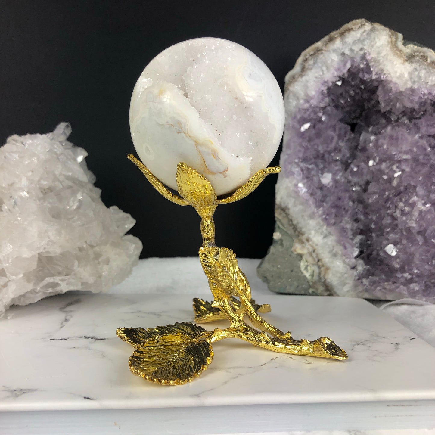 Flower Leaf sphere stand - Gold