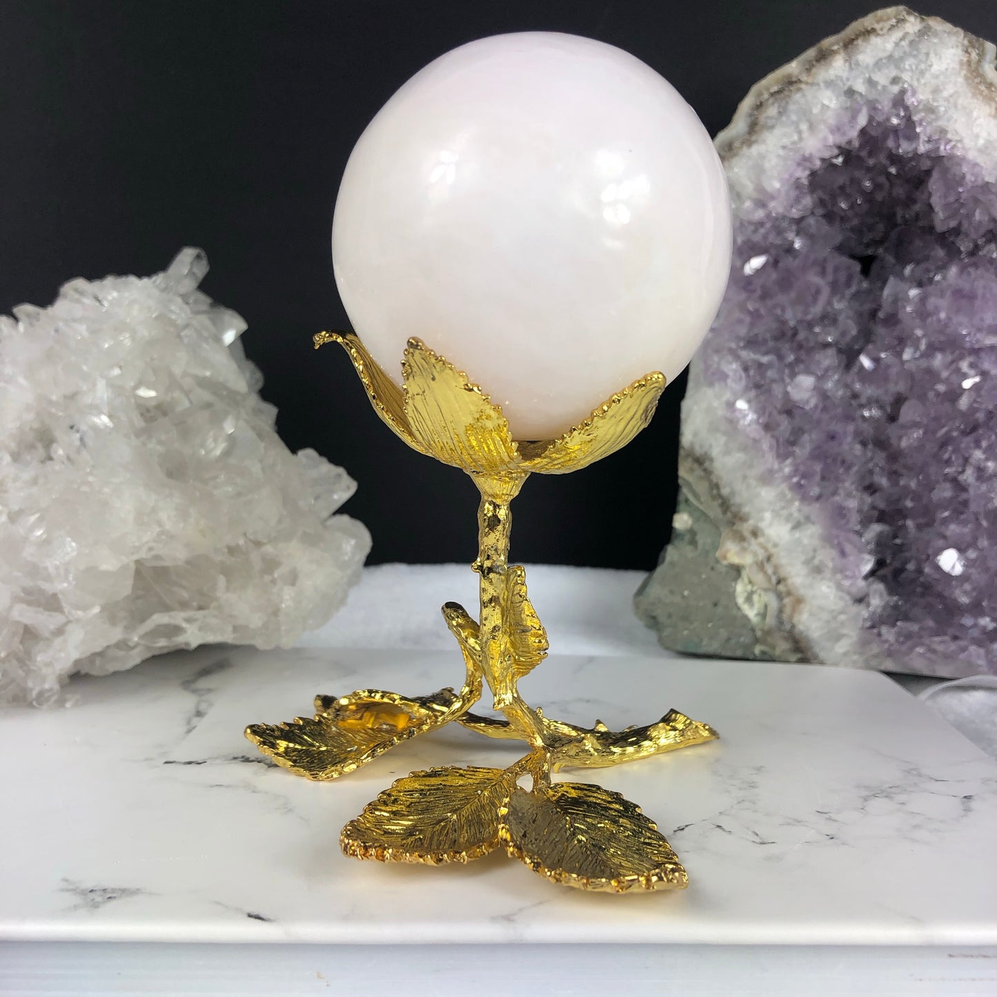 Flower Leaf sphere stand - Gold