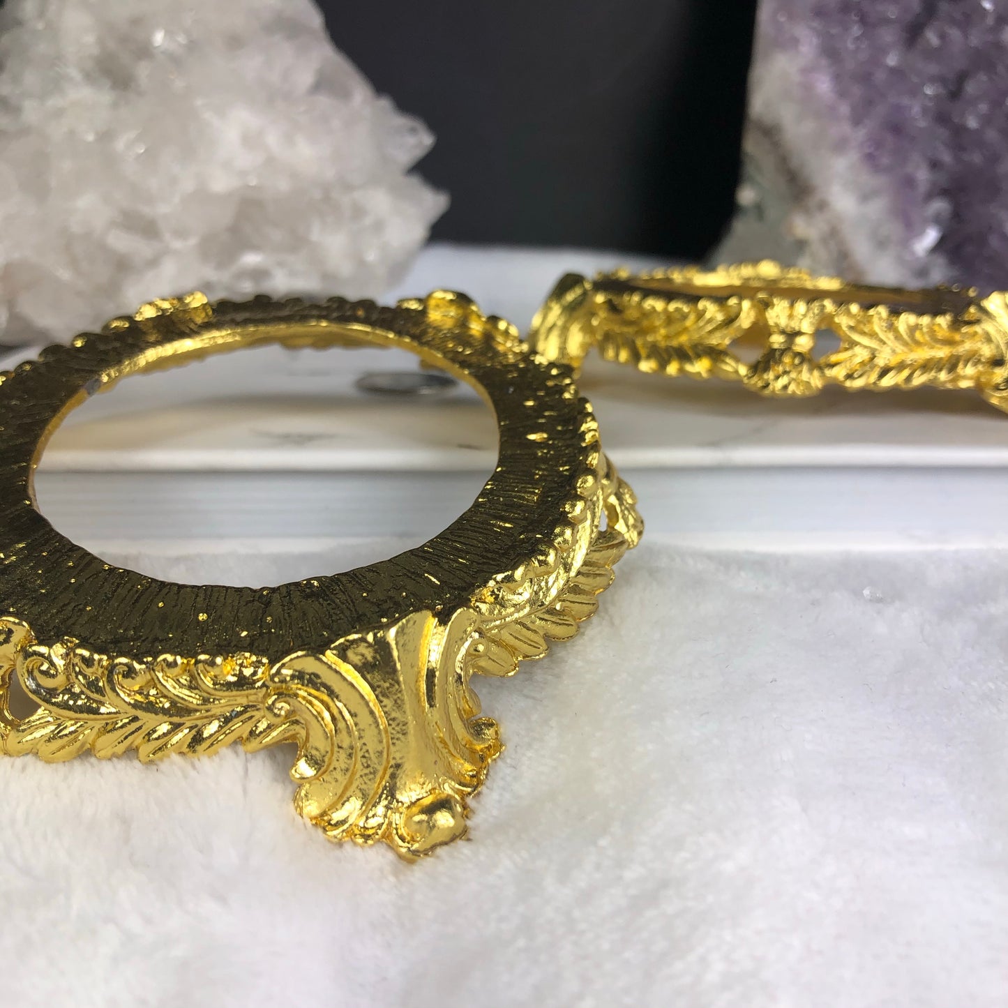 Large crystal stand - Gold