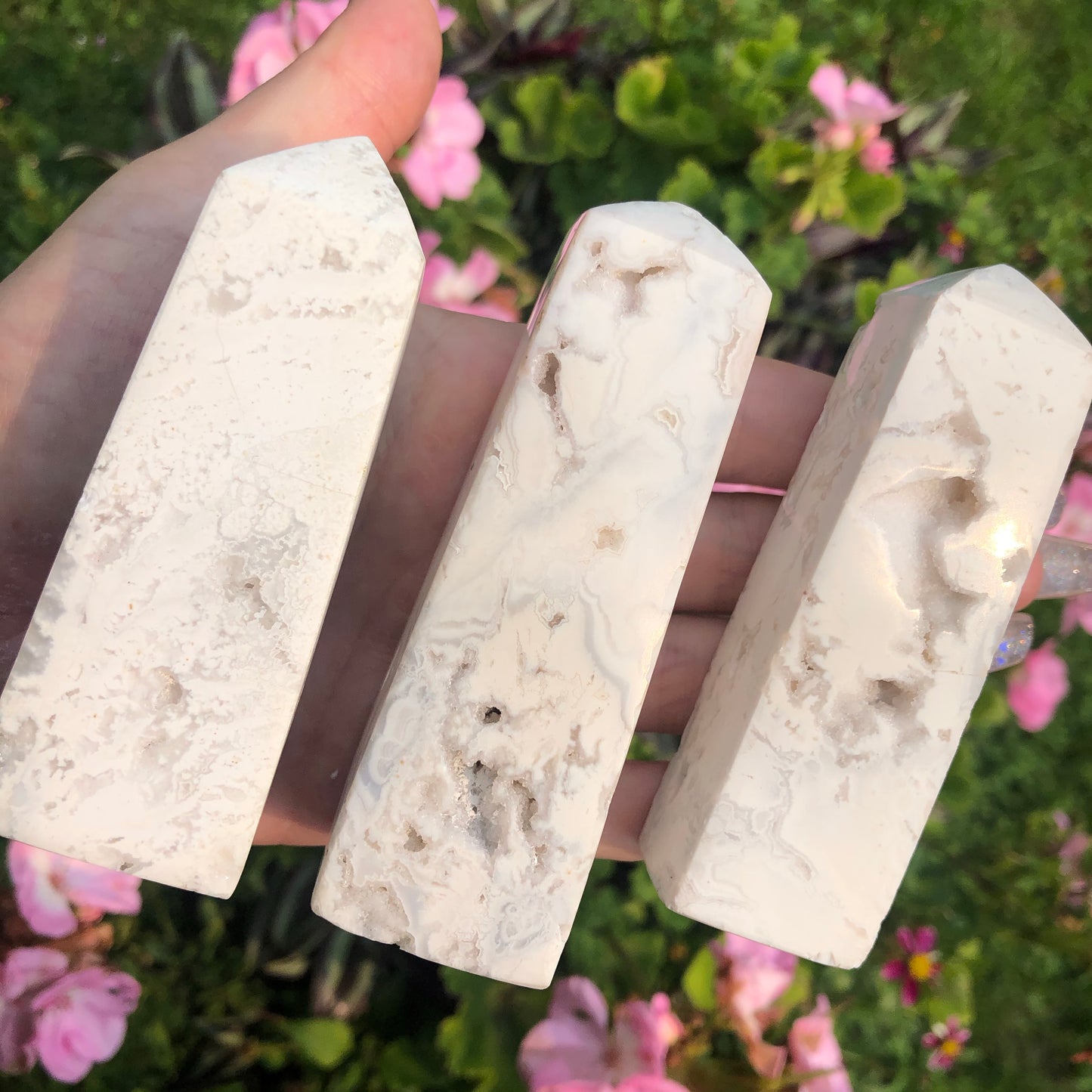 ONE High Grade Snow Agate Tower with Druzy