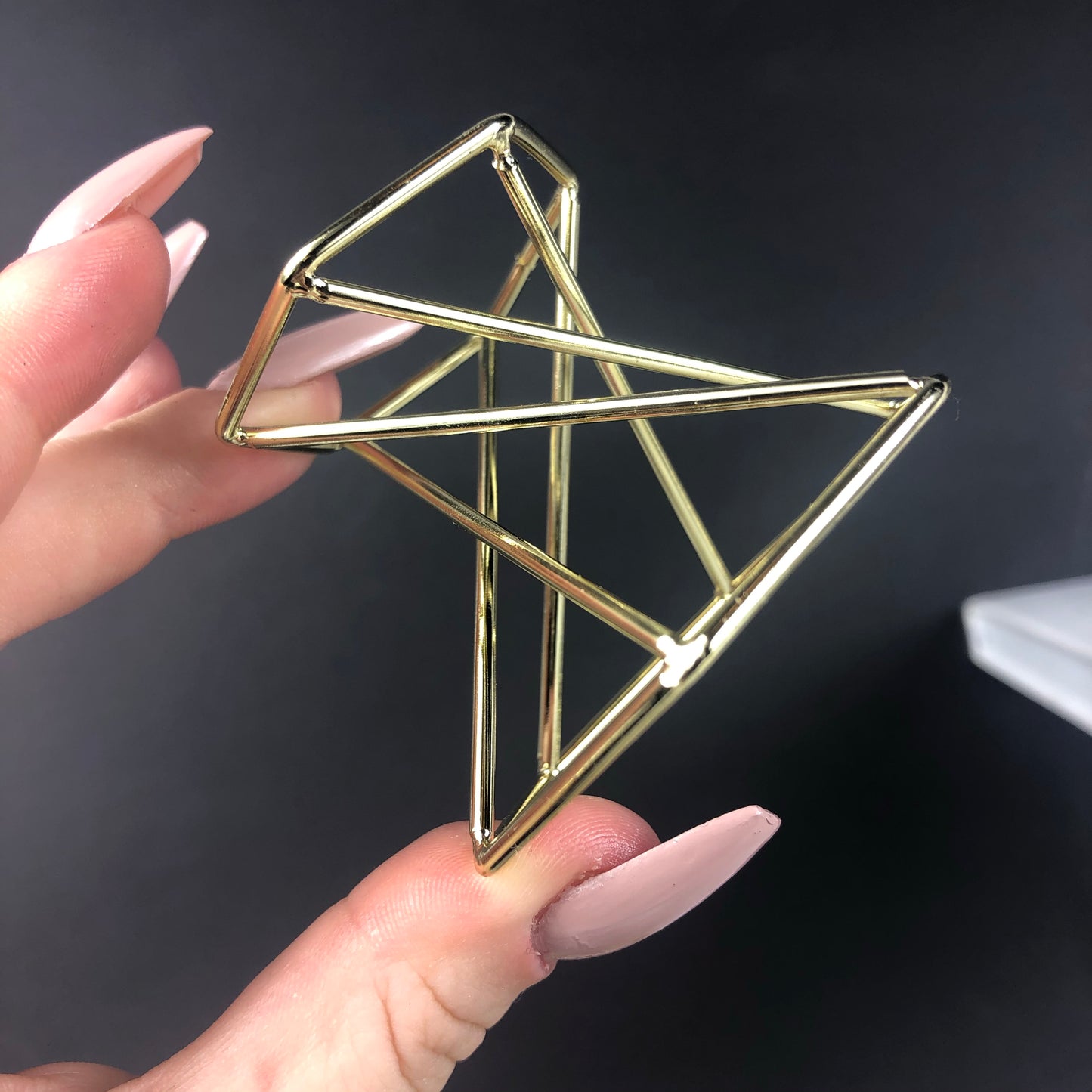 Twist Sphere Stand - Gold