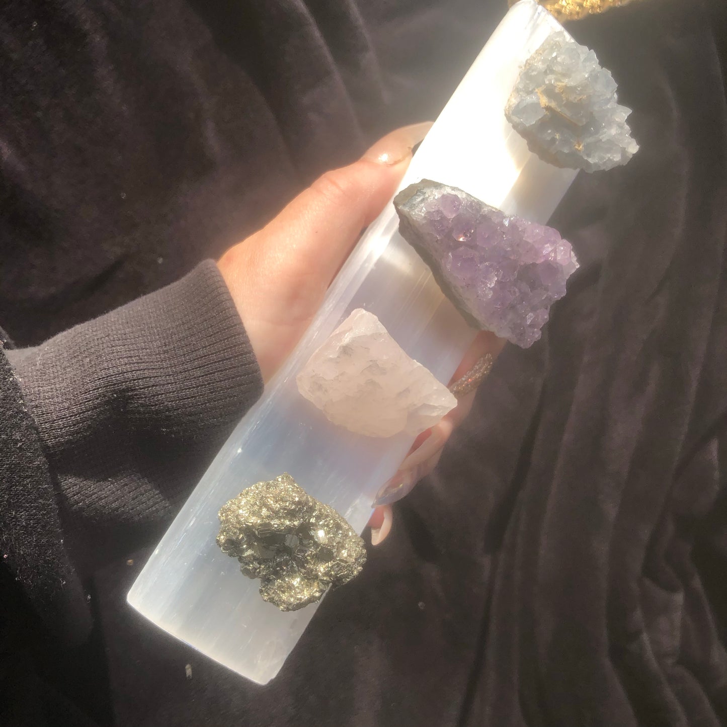 DELUXE Raw Crystal Set on Selenite Charging Plate