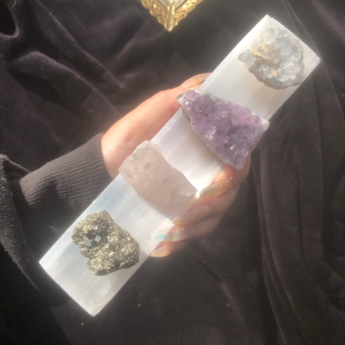 DELUXE Raw Crystal Set on Selenite Charging Plate